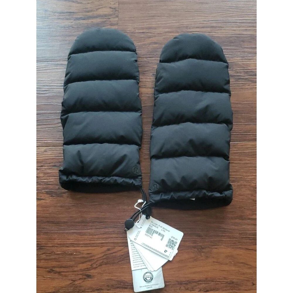 Lululemon Black Down Puffer Mittens Size L/XL Winter Cozy Streetwear Outdoor